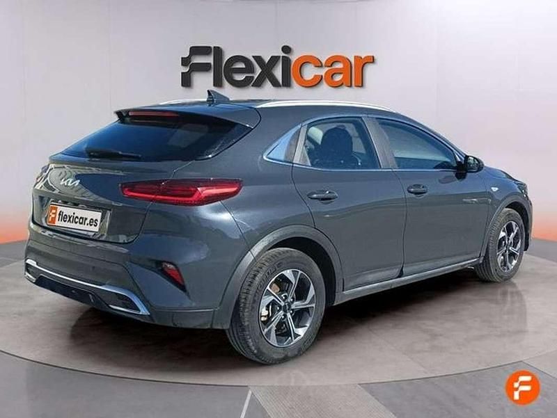 Usado Kia XCeed 101 CV (74 kW) 2024 Gris SUV