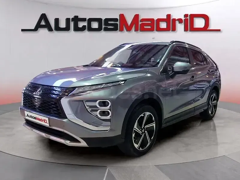 Usado Mitsubishi Eclipse Cross 188 CV (138 kW) 2024 Gris / plata SUV