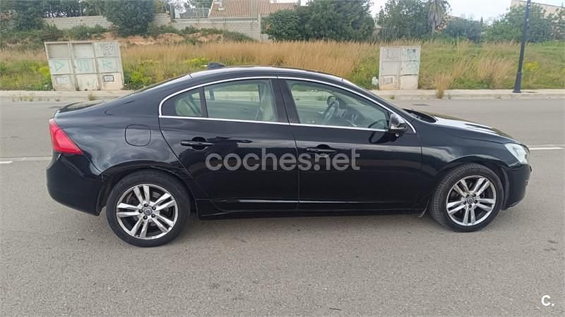 Usado Volvo S60 R-Design Momentum 180 CV (132 kW) 2012 Berlina