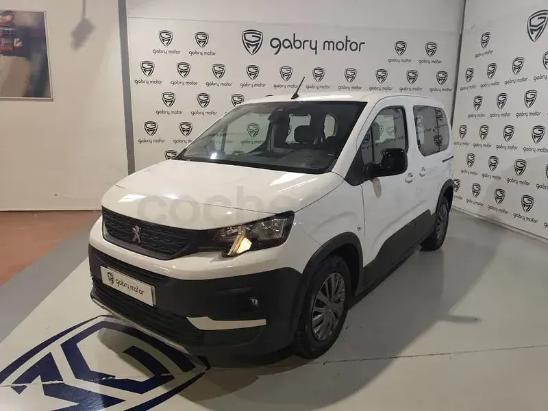 Usado Peugeot Rifter Active 100 CV (73 kW) 2022 Blanco Monovolumen