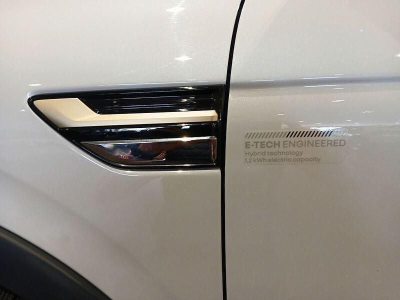 Usado Renault Arkana Engineered 94 CV (69 kW) 2023 Blanco SUV
