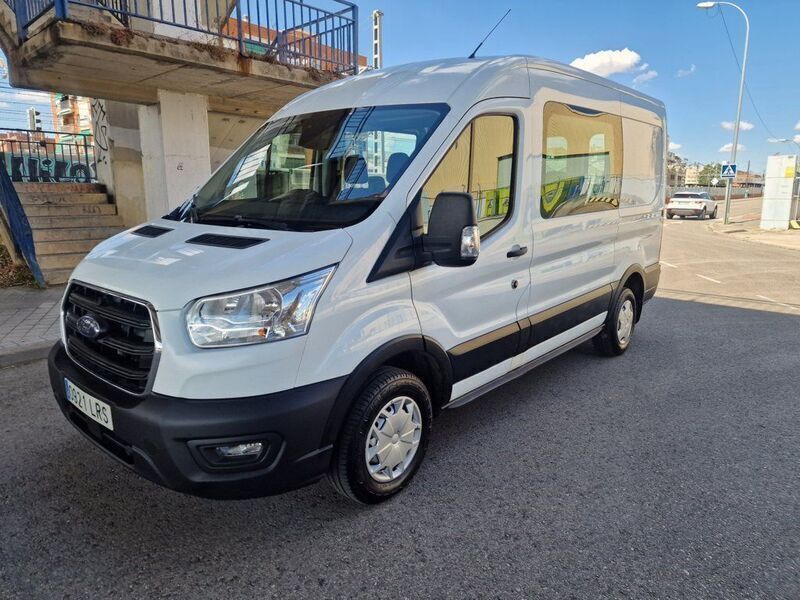 Usado Ford Transit Trend 130 CV (95 kW) 2021 Blanco Monovolumen
