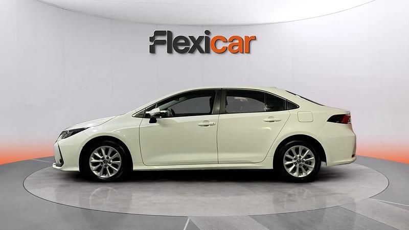 Usado Toyota Corolla Sol 110 CV (80 kW) 2023 Blanco Berlina
