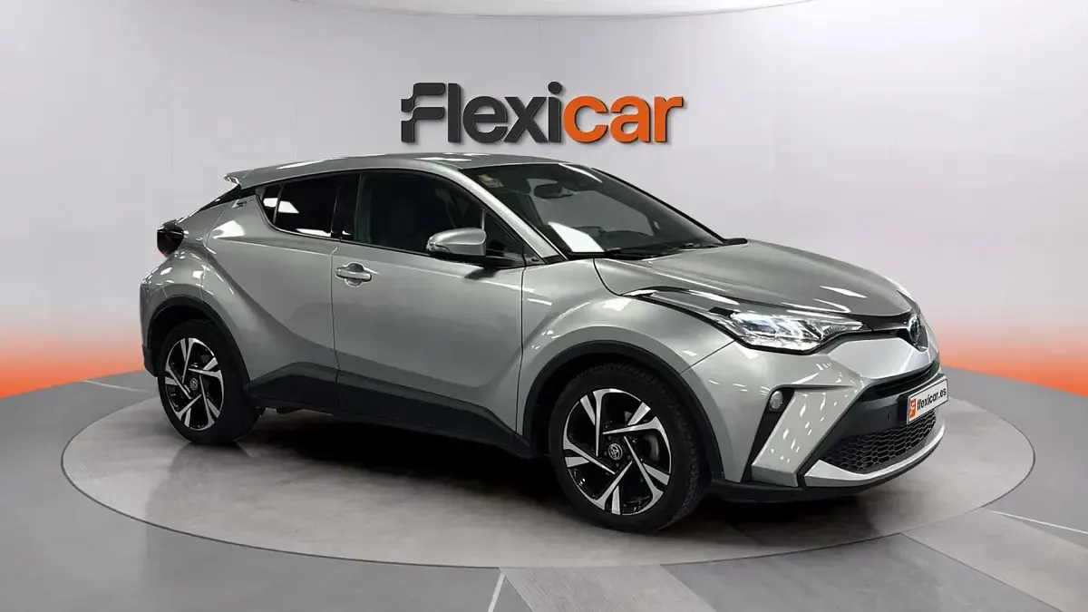 Käytetty Toyota C-HR Active 140 HP (102 kW) 2023 Katumaasturi