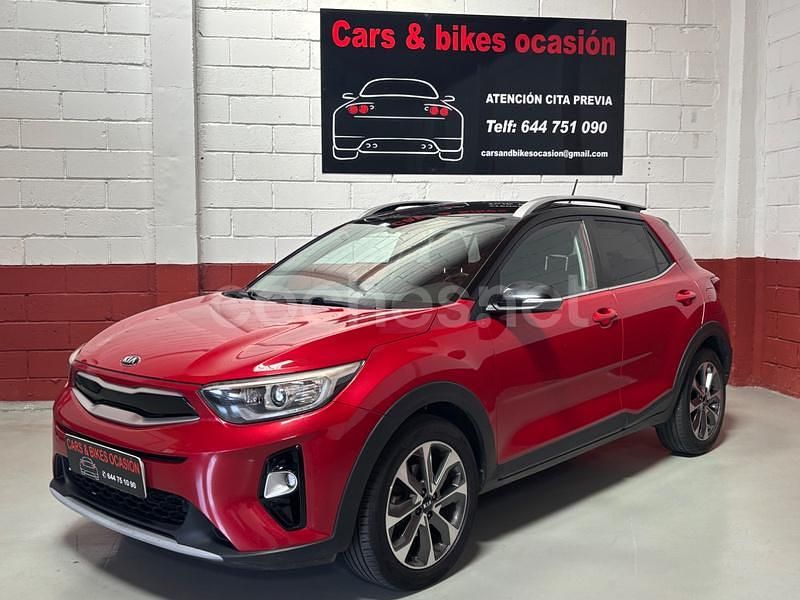 Käytetty Kia Stonic 120 HP (88 kW) 2018 Punainen Katumaasturi