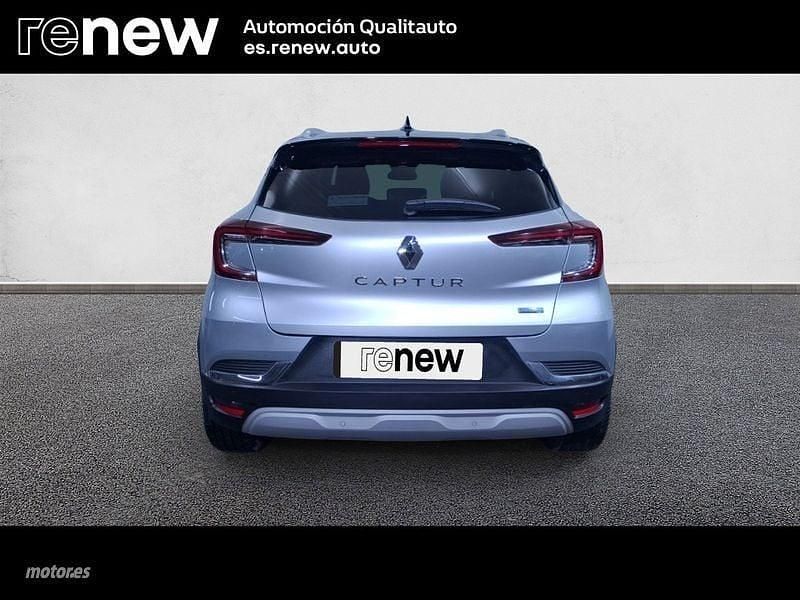 Usado Renault Captur Zen 145 CV (106 kW) 2022 Gris SUV