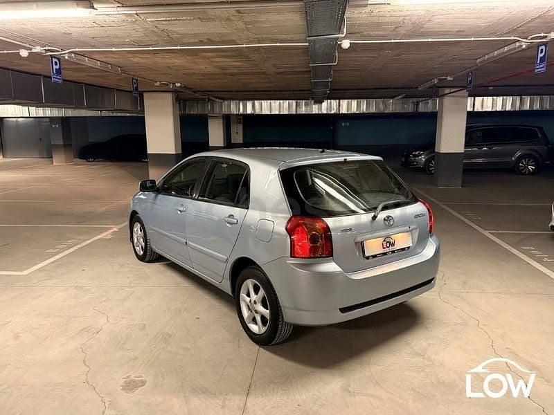 Usado Toyota Corolla Sol 116 CV (85 kW) 2006 Gris / plata Berlina