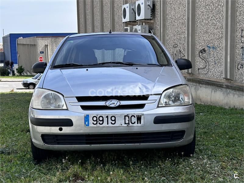 Usado Hyundai Getz 63 CV (46 kW) 2004 Gris / plata Utilitario