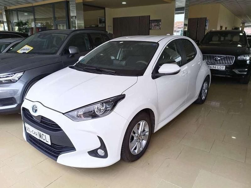 Blanco Usado 2023 Toyota Yaris Hybrid Business Edition Utilitario | 15.500 € (Buen precio) - Imagen 1/4
