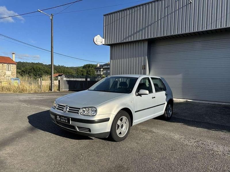Plateado Usado 2000 VW Golf IV Conceptline Utilitario | 5900 € (Caro) - Imagen 1/4