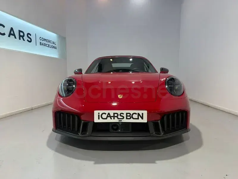 Usado Porsche 911 541 CV (397 kW) 2026 Rojo Descapotable