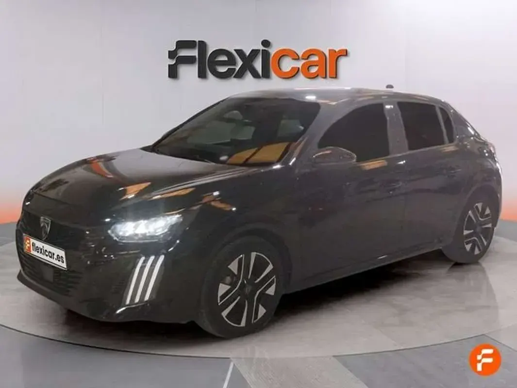 Usado Peugeot 208 Allure 101 CV (74 kW) 2025 Negro Utilitario