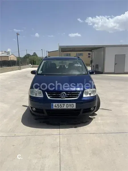 Usado VW Touran Highline 140 CV (102 kW) 2006 Azul Monovolumen