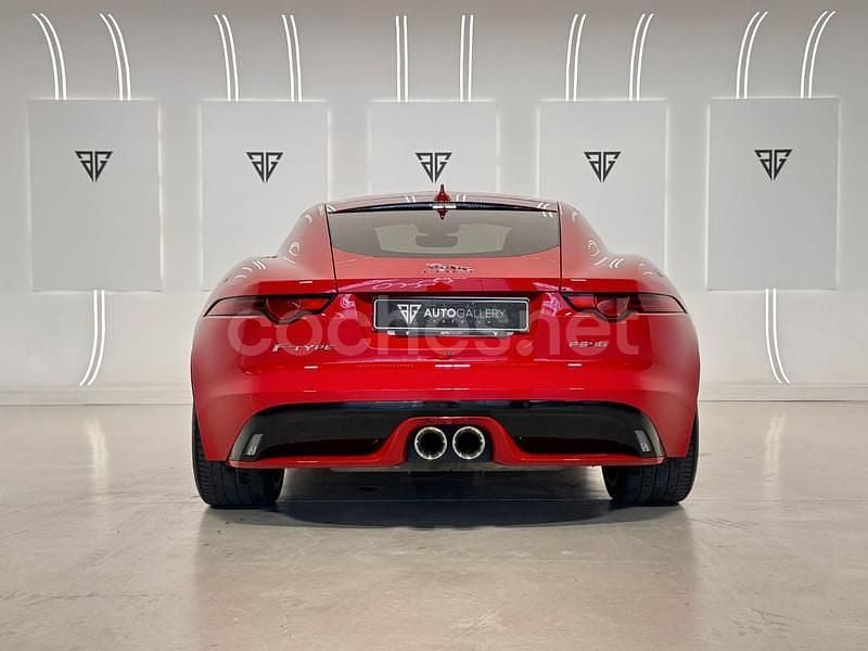 Usado Jaguar F-Type R-Dynamic 340 CV (250 kW) 2021 Rojo Coupe
