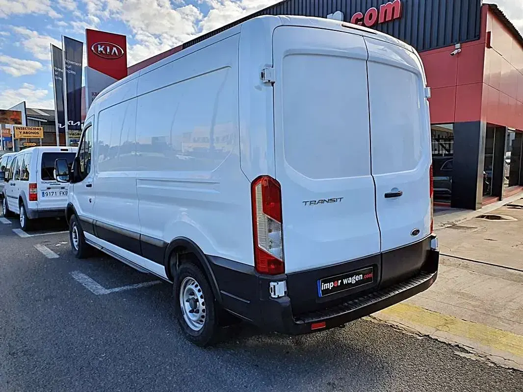 Usado Ford Transit Trend 131 CV (96 kW) 2020 Blanco Van