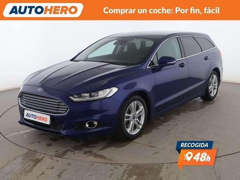 Usado Ford Mondeo Titanium 160 CV (117 kW) 2018 Azul Berlina