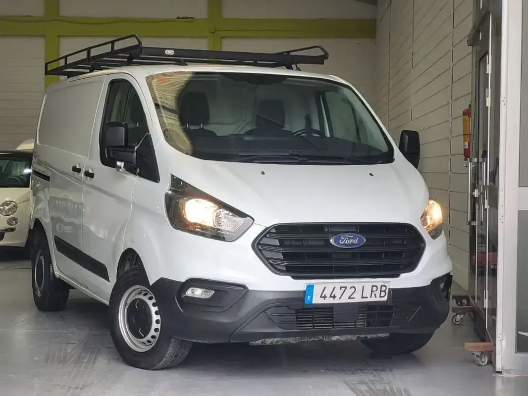 Usado Ford Transit Custom Ambiente 105 CV (77 kW) 2021 Blanco Van