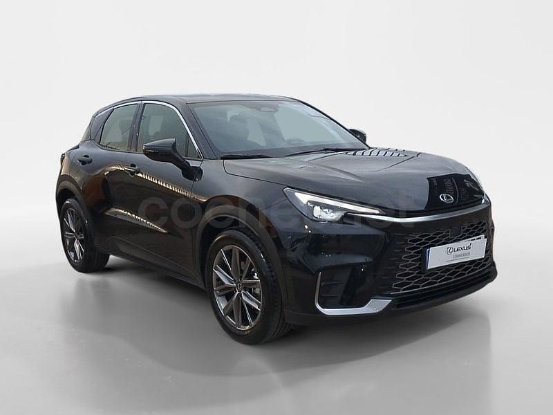 Usado Lexus LBX 136 CV (100 kW) 2025 Negro SUV