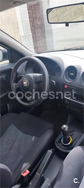 Begagnad Seat Ibiza Reference 100 HK (73 kW) 2005 Vit Halvkombi