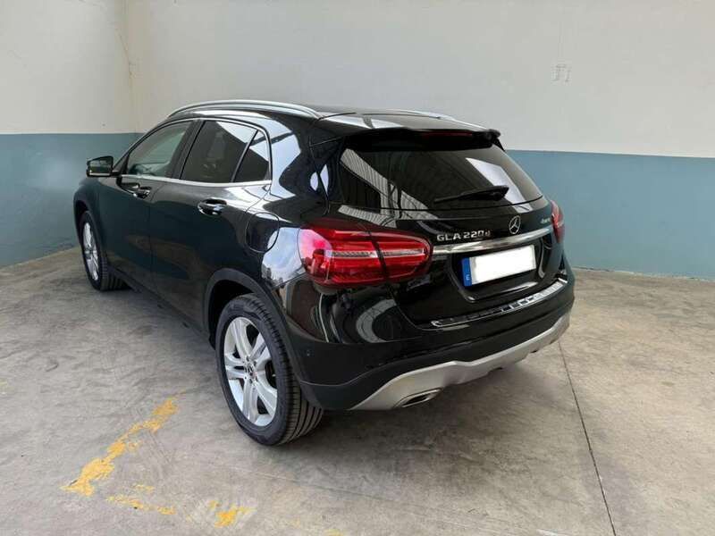 Usado Mercedes GLA220 177 CV (130 kW) 2018 Negro SUV