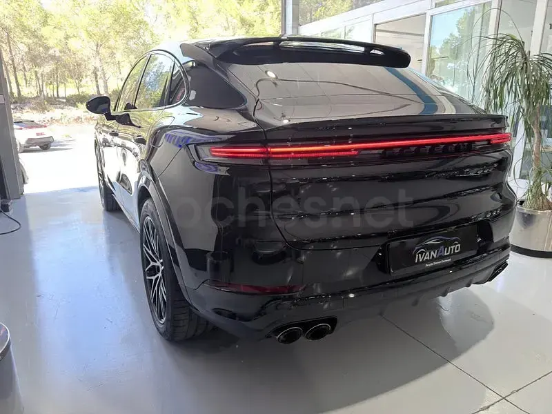 Usado Porsche Cayenne Black Edition 470 CV (345 kW) 2025 Negro SUV