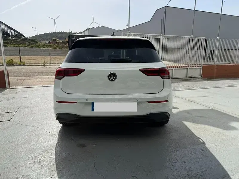 Usado VW Golf VII R-line 150 CV (110 kW) 2021 Blanco Utilitario