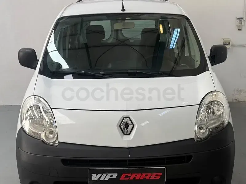 Usado Renault Kangoo 70 CV (51 kW) 2010 Blanco Familiar