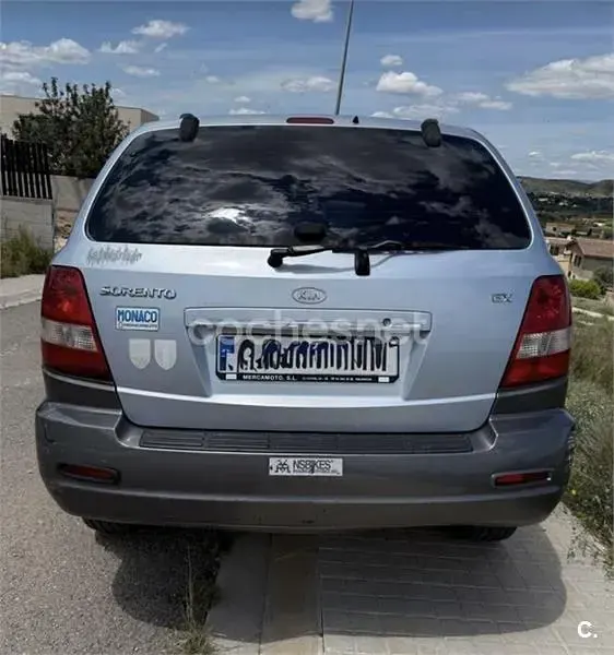 Usado Kia Sorento 140 CV (102 kW) 2005 Gris / plata SUV