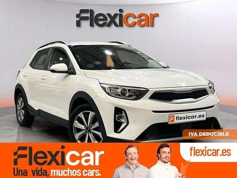 Blanco Usado 2023 Kia Stonic SUV | 15.590 € (Precio justo) - Imagen 1/4