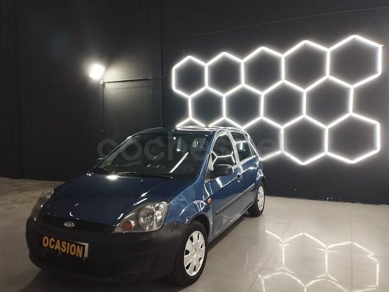 Usado Ford Fiesta Trend 68 CV (50 kW) 2008 Azul Utilitario