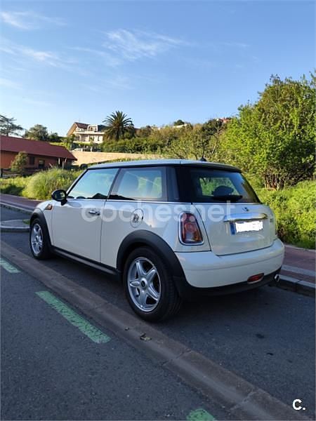 Usado Mini ONE 75 CV (55 kW) 2010 Blanco Utilitario