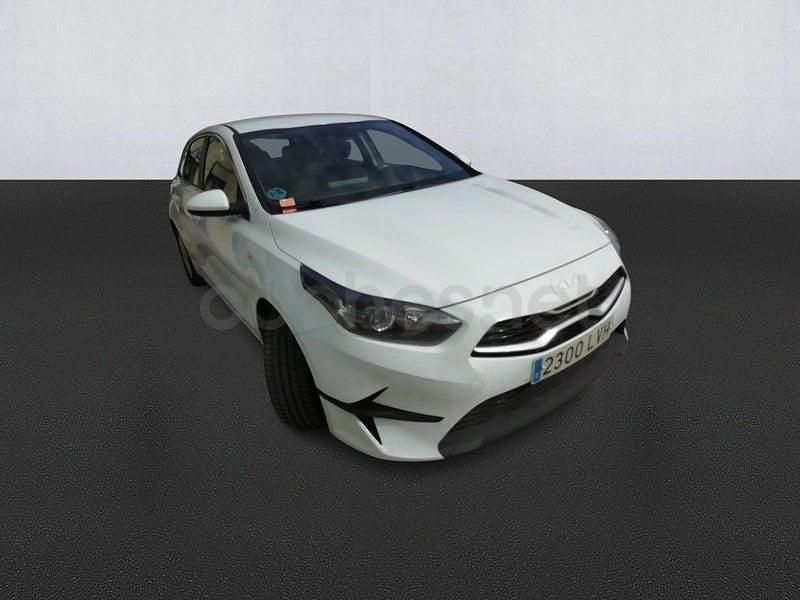 Usado Kia Ceed 100 CV (73 kW) 2021 Blanco Utilitario