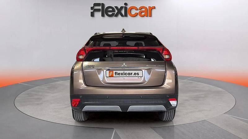 Usado Mitsubishi Eclipse Cross Motion 163 CV (119 kW) 2018 Marrón SUV