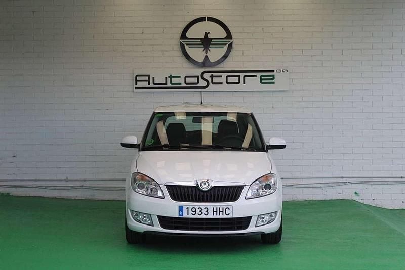 Occasion Skoda Fabia Ambition 60 ch (44 kW) 2011 Blanc Citadine