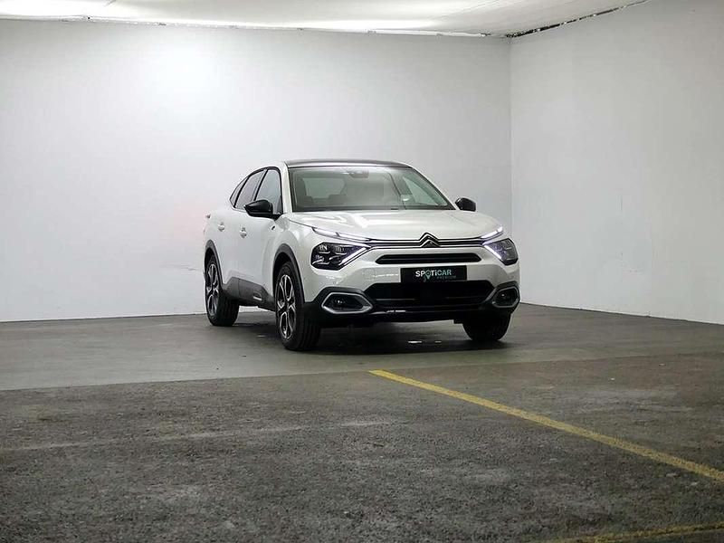 Blanco Usado 2023 Citroën e-C4 Shine Berlina | 30.168 € (Buen precio) - Imagen 1/4