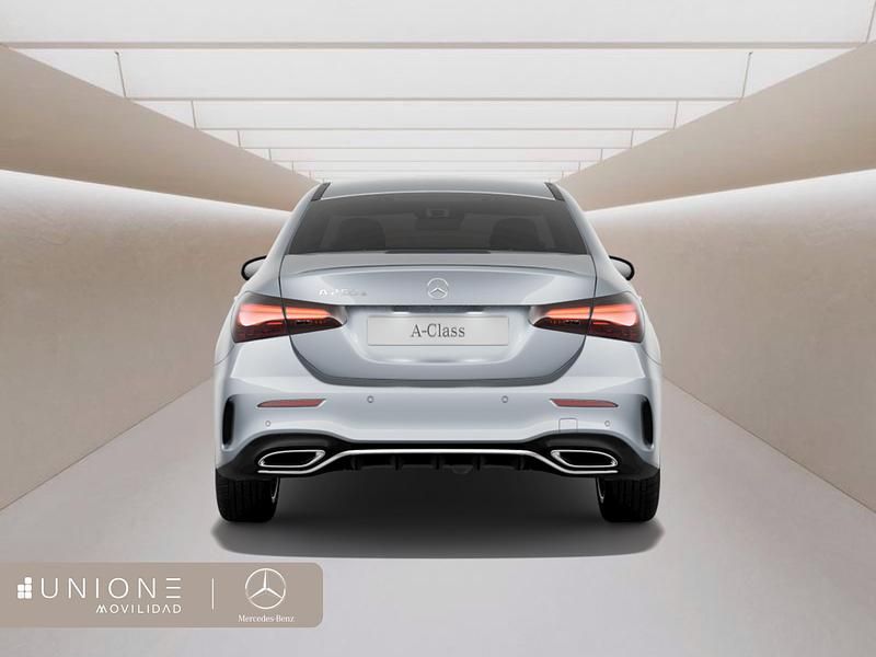 Usado Mercedes A250 218 CV (160 kW) 2024 Gris Berlina
