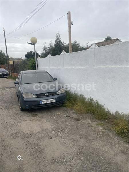 Usado Ford Mondeo Ambiente 90 CV (66 kW) 2001 Azul Berlina