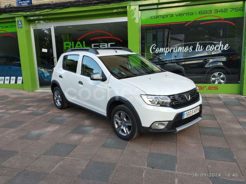 Blanco Usado 2017 Dacia Sandero Stepway Utilitario | 8600 € (Precio justo) - Imagen 1/4