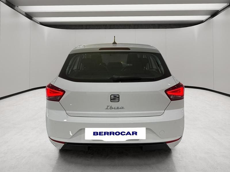 Usado Seat Ibiza Style 110 CV (80 kW) 2021 Blanco Utilitario