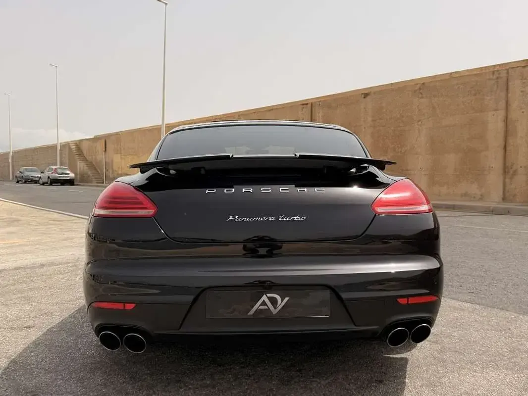 Usado Porsche Panamera Turbo Executive Executive 519 CV (381 kW) 2014 Negro Utilitario