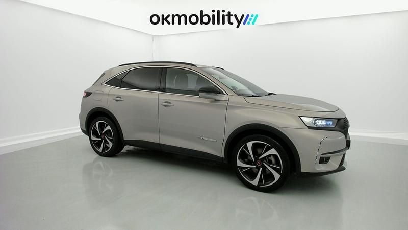 Usado DS Automobiles DS7 Crossback Performance Line Plus 300 CV (220 kW) 2022 Perla de cristal SUV