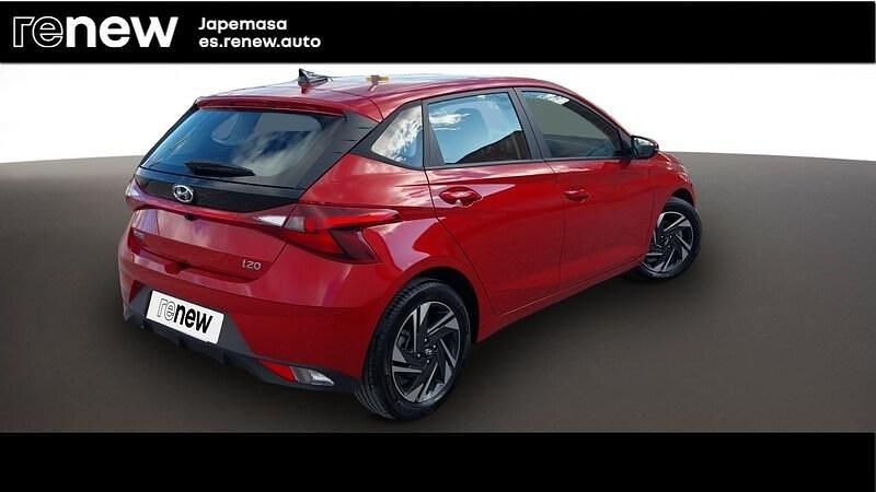 Usado Hyundai i20 100 CV (73 kW) 2022 Rojo Utilitario