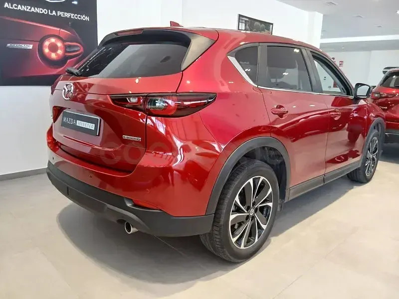 Usado Mazda CX-5 Center-Line 165 CV (121 kW) 2023 Granate SUV
