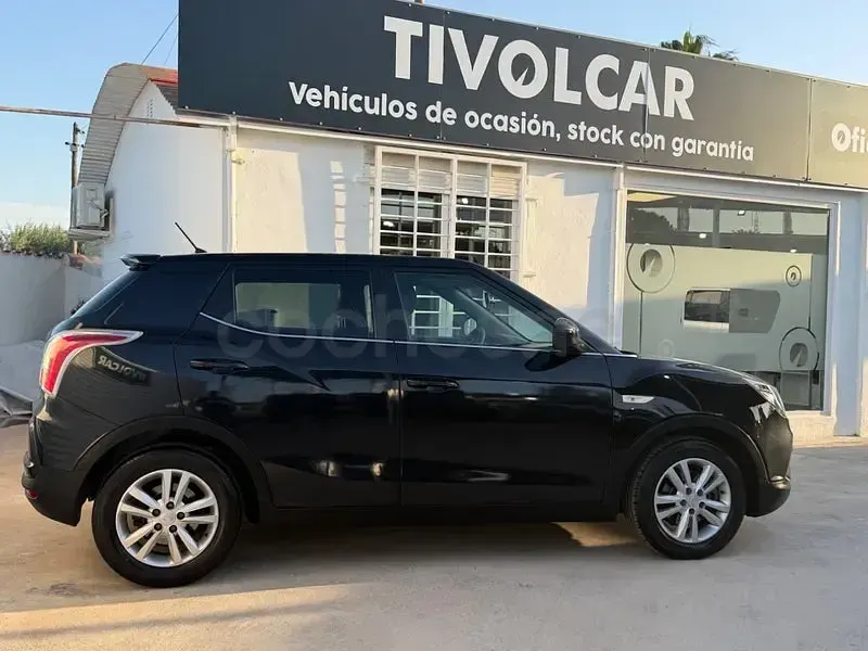 Usado SsangYong Tivoli 115 CV (84 kW) 2015 Negro SUV