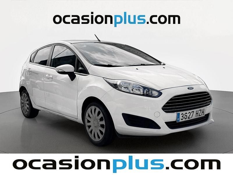 Usado Ford Fiesta Trend 60 CV (44 kW) 2014 Blanco Utilitario