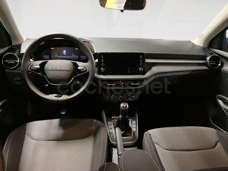 Usado Skoda Fabia Selection 95 CV (69 kW) 2024 Azul Utilitario