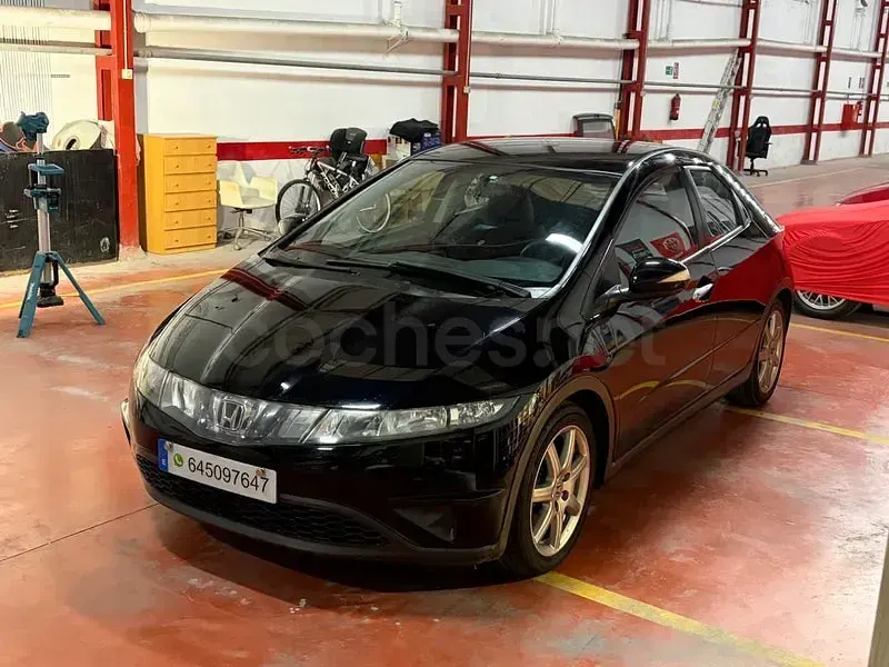 Usado Honda Civic Comfort 83 CV (61 kW) 2007 Negro Berlina