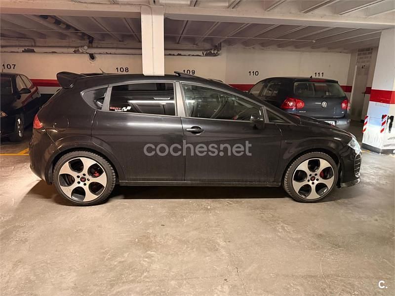 Negro Usado 2007 Seat Leon Sport Utilitario | 4300 € (Buen precio) - Imagen 1/4