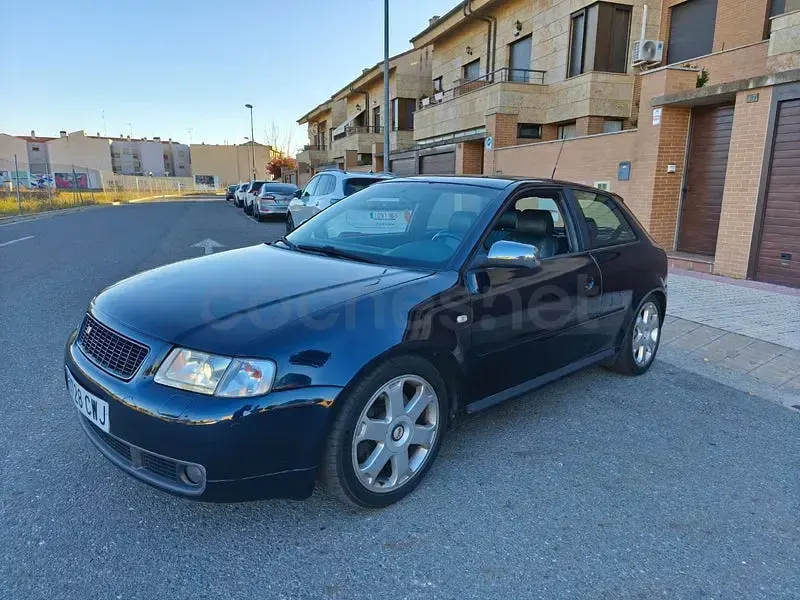 Usado Audi S3 210 CV (154 kW) 1999 Azul Utilitario