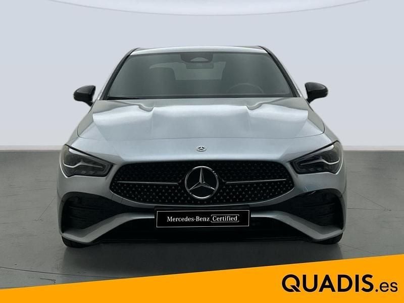 Usado Mercedes CLA220 190 CV (139 kW) 2025 Gris plata Berlina